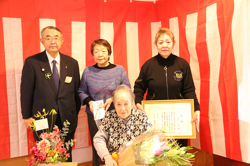 写真：門脇チヱさん100歳