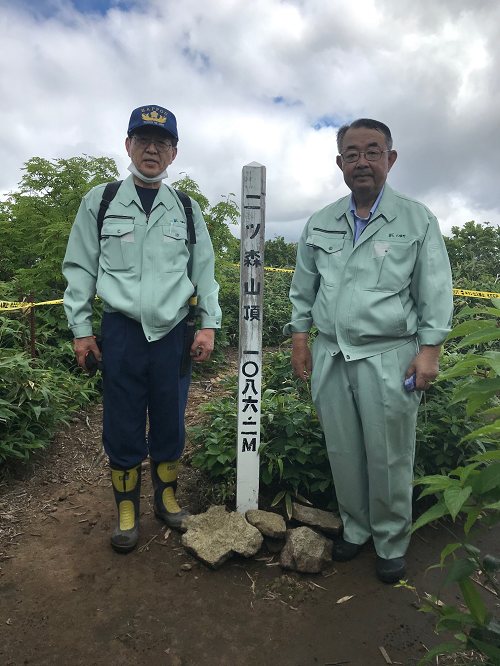 写真：二ッ森山頂（標高1086m）