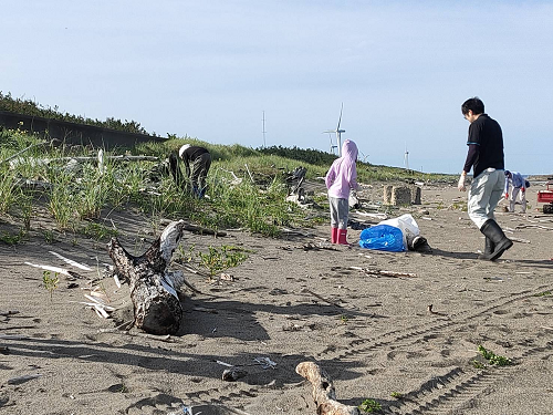 写真：八森地区海岸クリーンアップ3