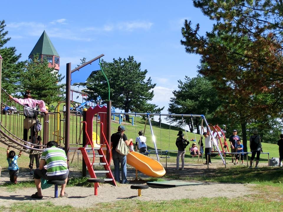 写真:ポンポコ山公園 遊具その1