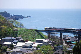 写真:リゾートしらかみ