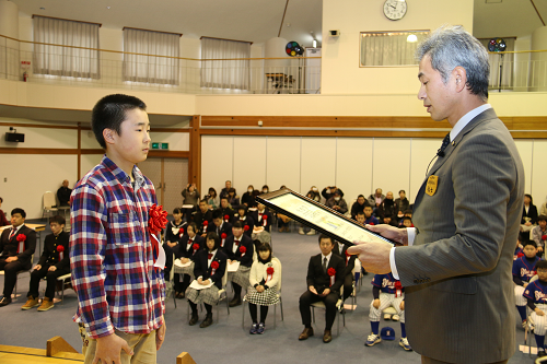 写真:大高有生さんが教育委員会賞スポーツ部門を受賞