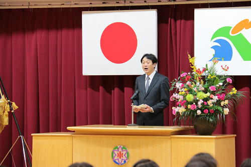 写真:峰浜小学校校長