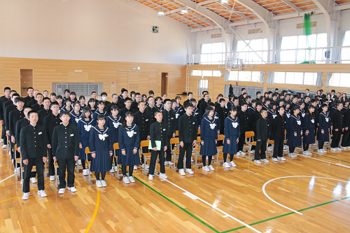 写真:八峰中学校開校式2