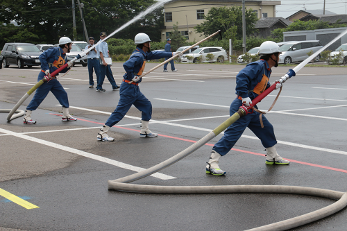 写真:自動車ポンプ操法