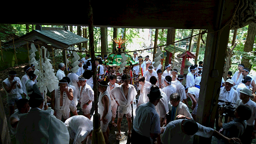 写真:白瀑神社に